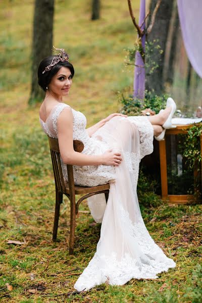 Jurufoto perkahwinan Arina Markova (id7915216). Foto pada 19 Mei 2020