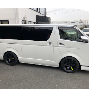 ハイエースバン GDH201V