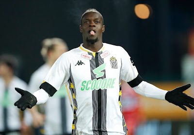 Mamadou Fall scoorde twee keer voor Charleroi: "Het moet veel efficiënter" 