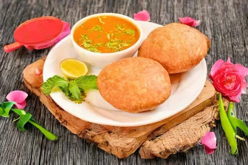 Kachori With Aloo Sabzi