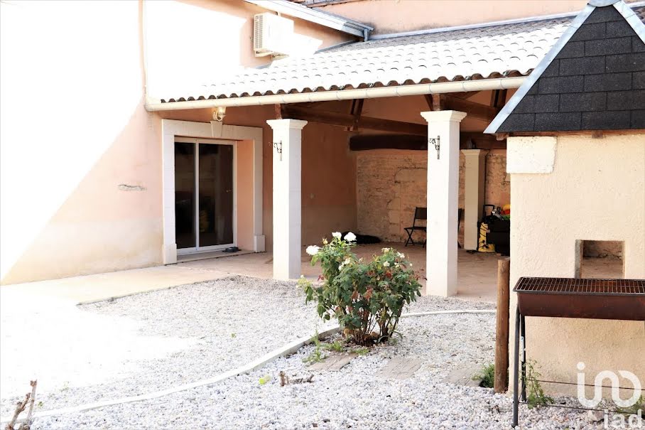 Vente maison 8 pièces 220 m² à Genac-Bignac (16170), 257 600 €