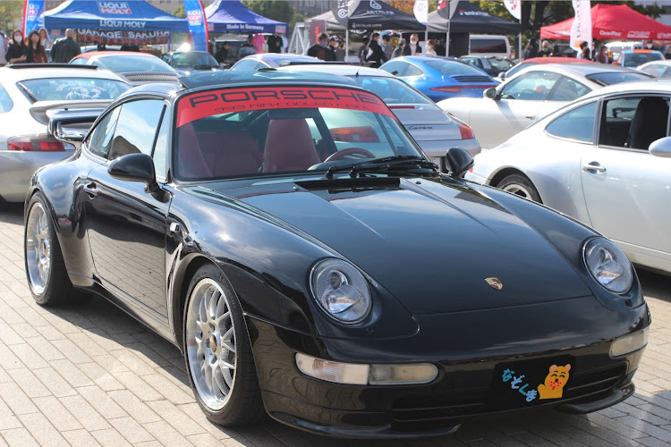 991のエキサイティングポルシェミーティング・EPM・ピカチュウ・妖怪アメフラシの脅威(笑)・次は空冷に関するカスタム事例の投稿画像18枚目