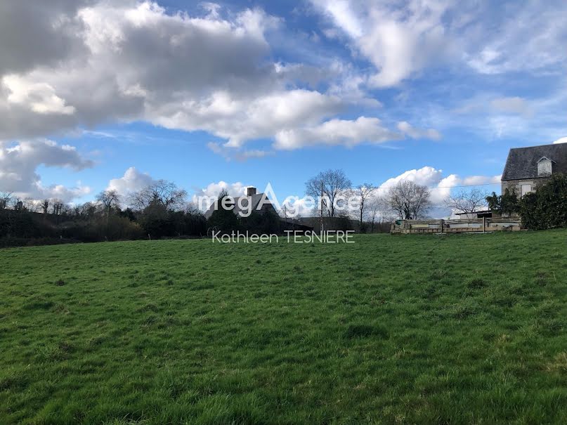 Vente terrain  2210 m² à Villedieu-les-Poêles (50800), 44 500 €