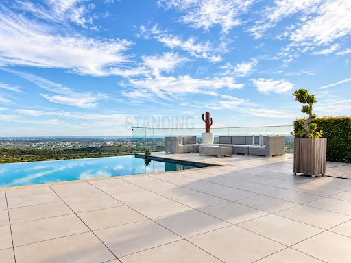 House purchase in Santa Bárbara de Nexe (Portugal) with pool and terrace
