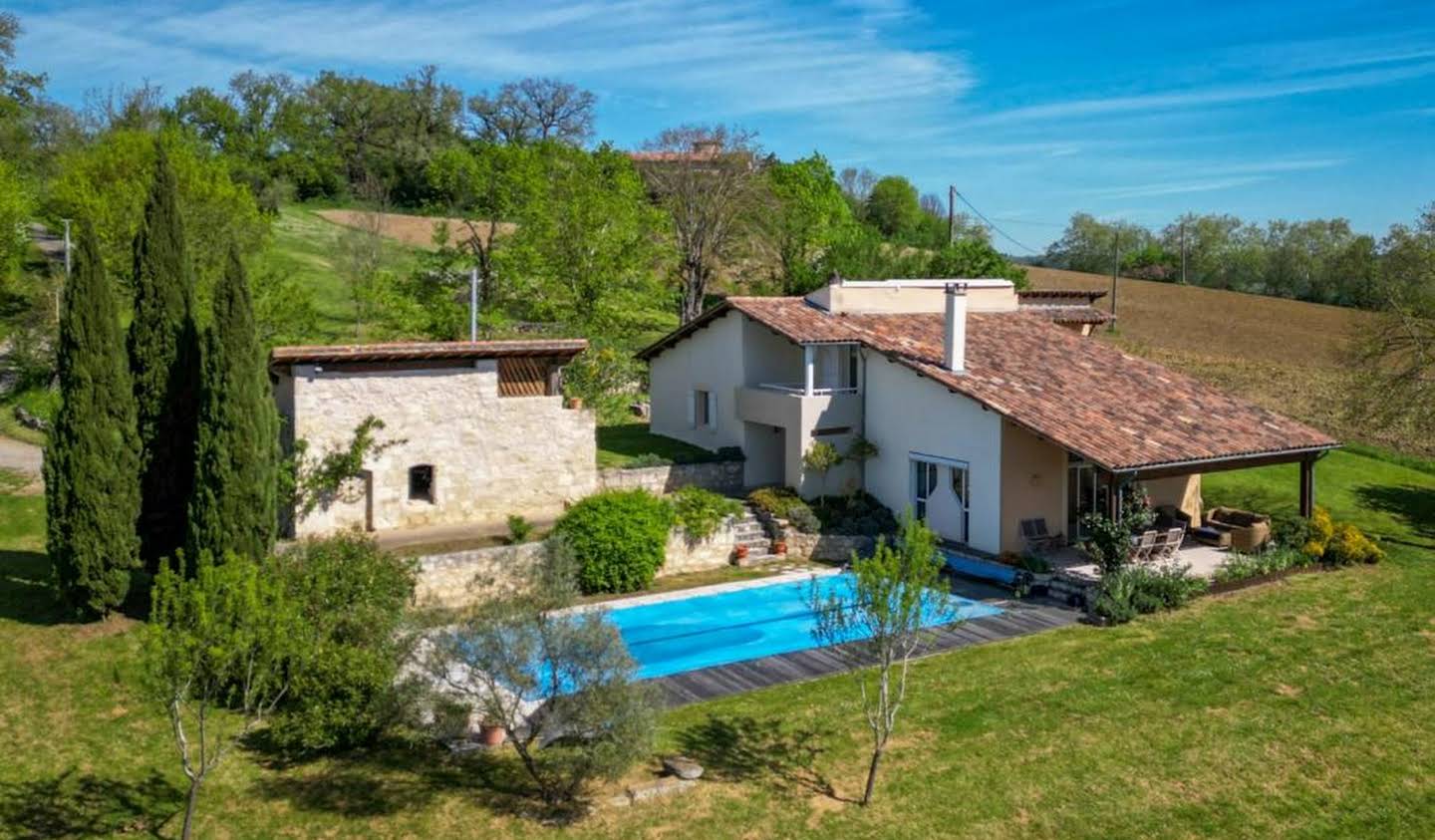 Maison avec piscine et terrasse Saint-Clar