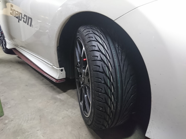 ノートのタイヤ交換に関するカスタム事例の投稿画像1枚目