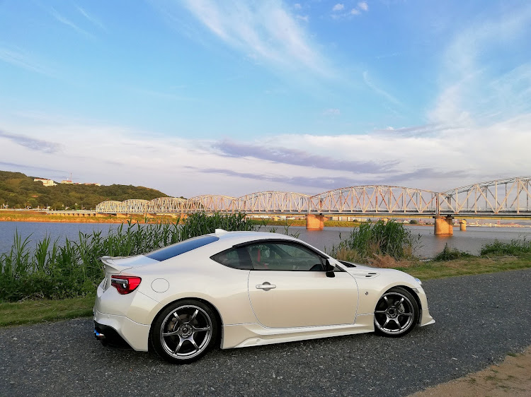 86の６月もよろしくお願いします・岡山・夕暮れドライブ・高梁川に関するカスタム事例の投稿画像2枚目