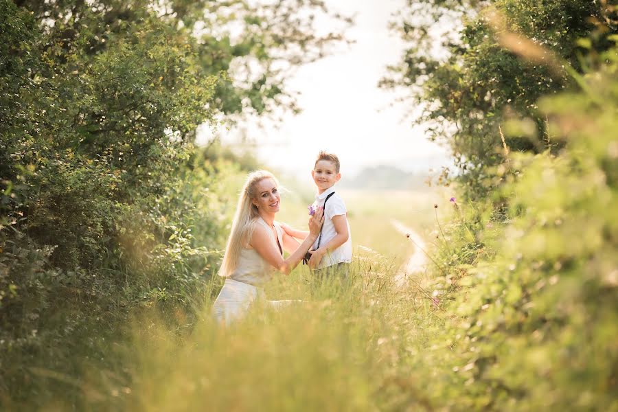 Fotógrafo de casamento Tibor Kosztanko (svadobnyfotograf). Foto de 13 de julho 2023