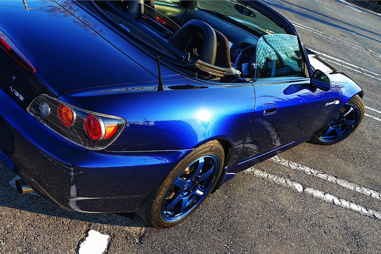 S2000のWATERRAS近くで徒歩でMTG・くま🧸さんをイジる会・昭和レトロなカギロイ・愛車のお尻はこんな感じ・【WITH★MAGIC】に関するカスタム事例の投稿画像1枚目