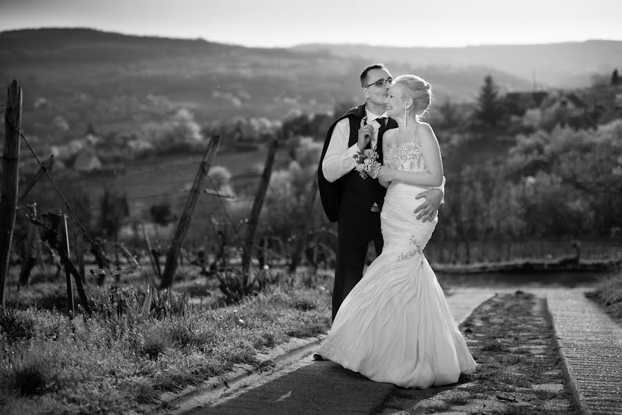 Wedding photographer Balázs Szabó (szabo2). Photo of 12 April 2016