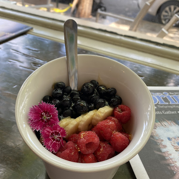 Breakfast Bowl with GF granola