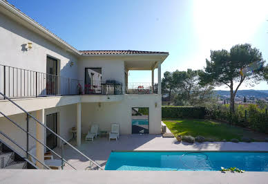 House with pool and terrace 17