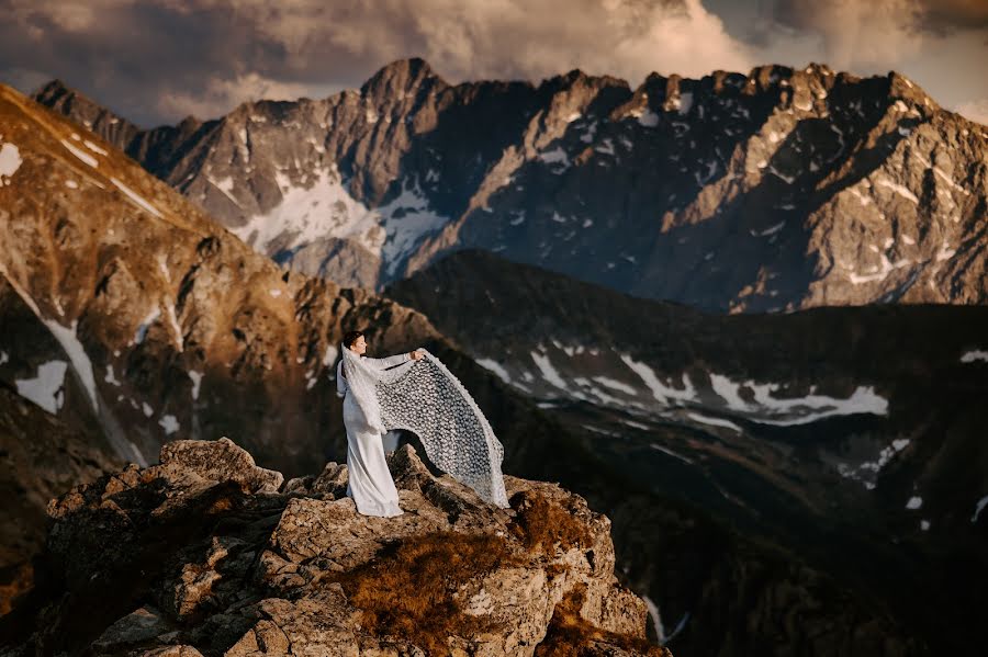 Fotógrafo de casamento Piotr Jamiński (piotrjaminski). Foto de 29 de junho 2023