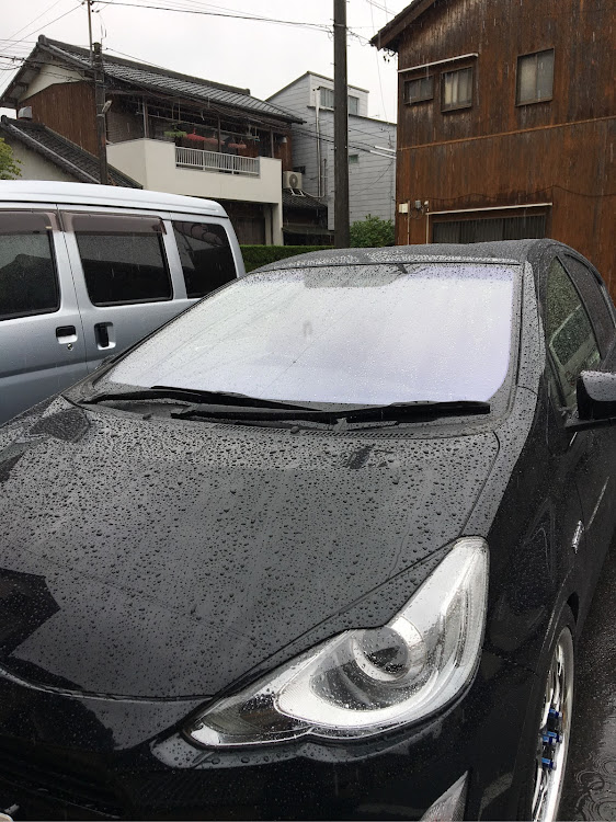 アクアの洗車・レッドメモリーに関するカスタム事例の投稿画像1枚目