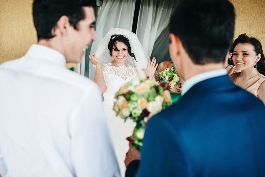 結婚式の写真家Maksim Artemchuk (theartemchuk)。2015 2月20日の写真