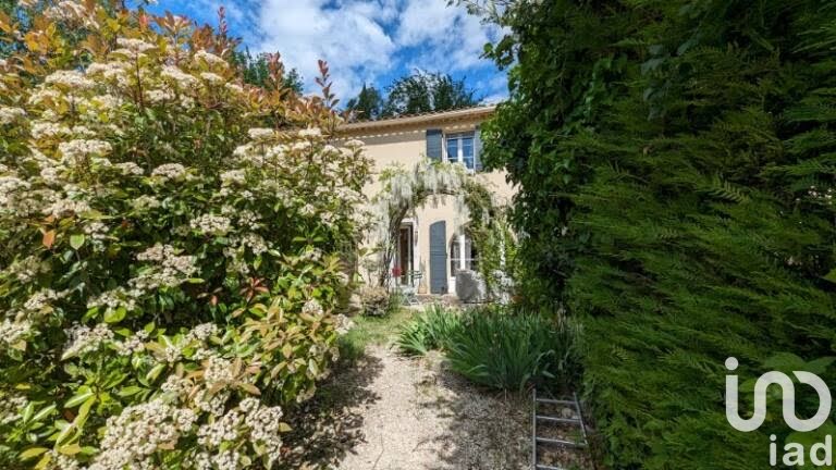 Vente maison 4 pièces 95 m² à Entraigues-sur-la-Sorgue (84320), 330 000 €