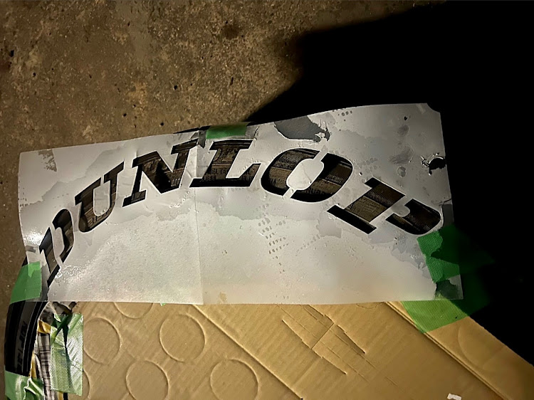 スイフトスポーツのタイヤレターやってます・DUNLOP・ホワイトレターに関するカスタム事例の投稿画像3枚目