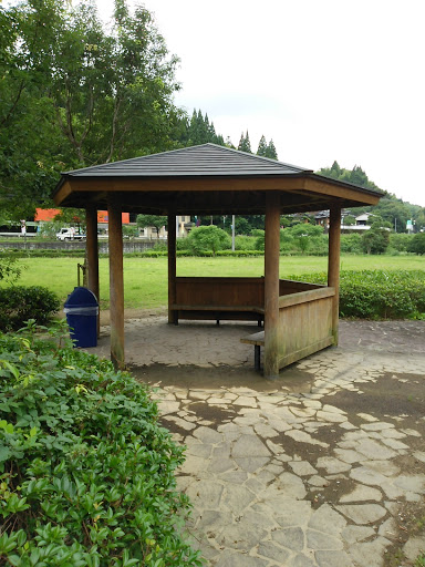 石橋公園休憩所