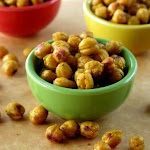 Crispy Curried Chick Peas (Garbanzo Beans) was pinched from <a href="http://www.dinner-mom.com/crispy-curried-chick-peas/" target="_blank">www.dinner-mom.com.</a>