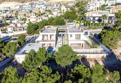 Villa with pool and terrace 2