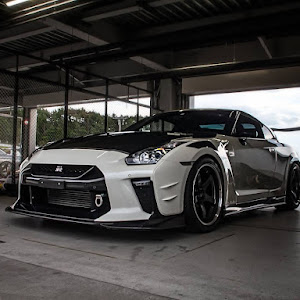 NISSAN GT-R R35