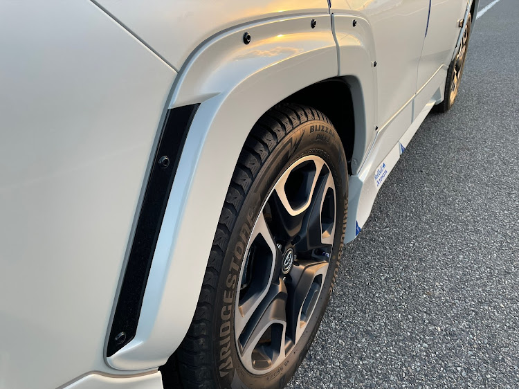 RAV4のrav4・ハミタイ・入庫NG・スタッドレスタイヤへ交換・純正ホイールに関するカスタム事例の投稿画像1枚目