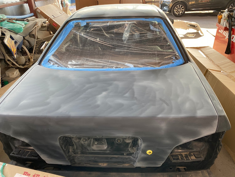 ローレルの#ローレル・#全塗装・#オールペン・おっさんセダン・下地処理に関するカスタム事例の投稿画像4枚目