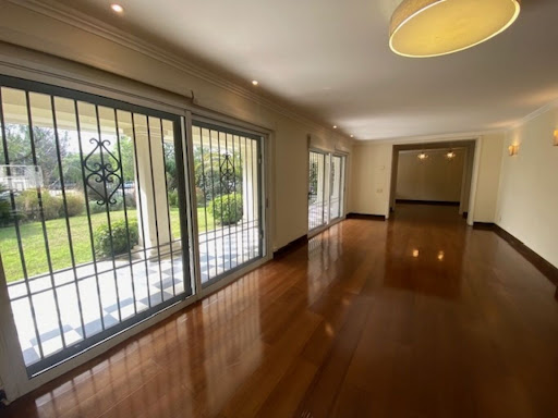 living room with parquet floor and garden - Prestige property for sale in Montevideo, 4 bedrooms