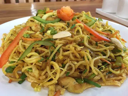 Chicken Hakka Noodles