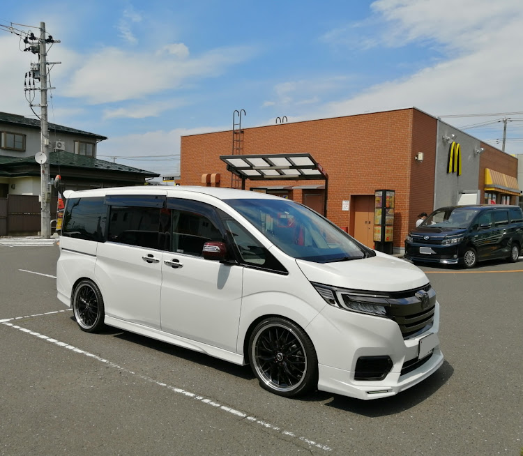 ステップワゴンスパーダのドライブ・オープニング画面に関するカスタム事例の投稿画像1枚目