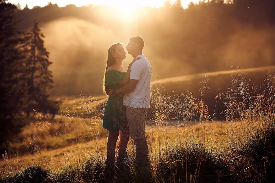 Fotografo di matrimoni David Fiscaleanu (davidfiscaleanu). Foto del 30 luglio 2020