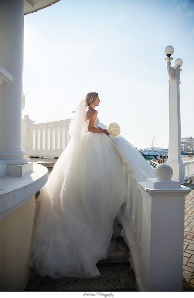 Fotografo di matrimoni Nadezhda Vilkova (arttema). Foto del 8 agosto 2016