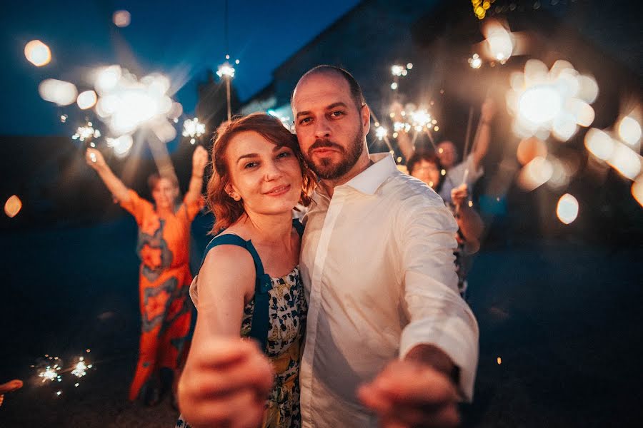 Fotografo di matrimoni Lukas Kenji Vrabel (kenjicz). Foto del 2 aprile