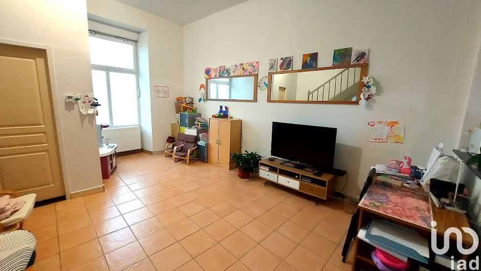 Vente maison 4 pièces 92 m² à Naintre (86530), 130 000 €