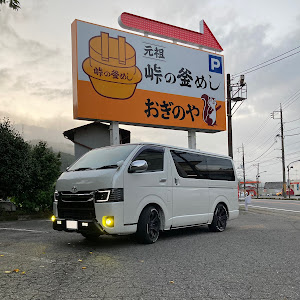 ハイエースバン GDH206V