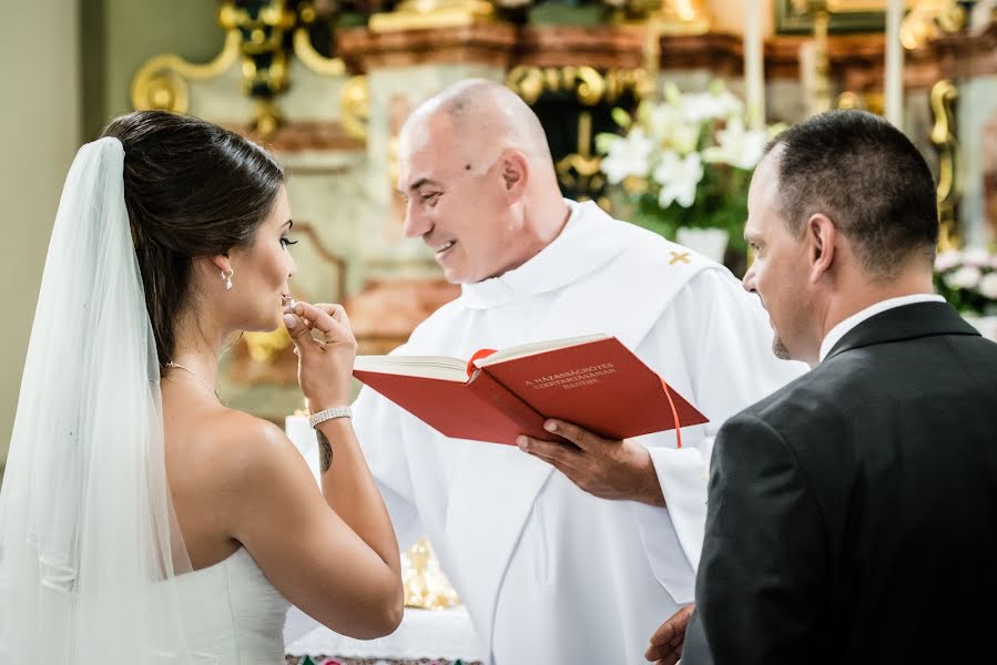 Hochzeitsfotograf Ördög Mariann (ordogmariann). Foto vom 31. Oktober 2017