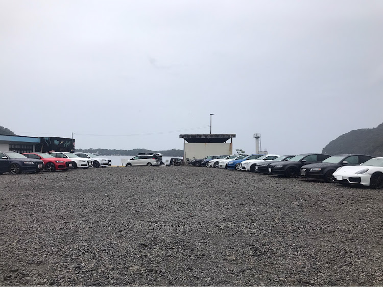 RS4 アバントの天城越えしてみようツーリング・多分世界でRS4率が一番高い日でした・天気悪くてもみんなの笑顔で癒されます・帰りの新東名は別のメルセデスが遊んでくれました・みんないい人たちで助かりますに関するカスタム事例の投稿画像7枚目