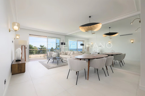 Apartment with terrace and pool 2