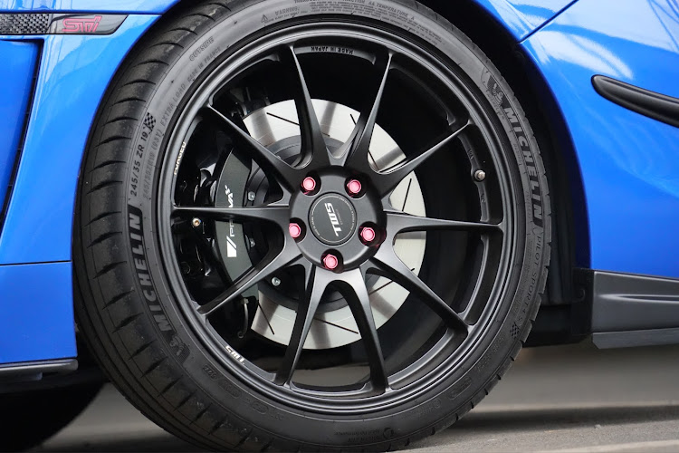 WRX S4の秋の全国交通安全運動・いつもイイネ&コメントありがとうございます🙇‍♂️・SONY α7CII・タムロン28-200・フルサイズミラーレスに関するカスタム事例の投稿画像7枚目