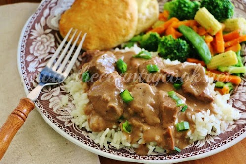 Crock Pot Beef Tips and Gravy