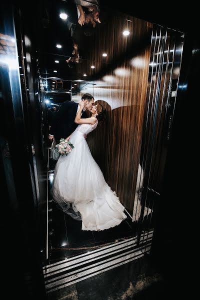 Fotografo di matrimoni Artem Yukhov (yukhovart). Foto del 13 novembre 2019