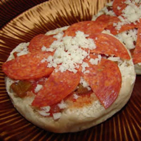 English muffin pizza_image