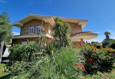 Maison avec piscine et terrasse 3