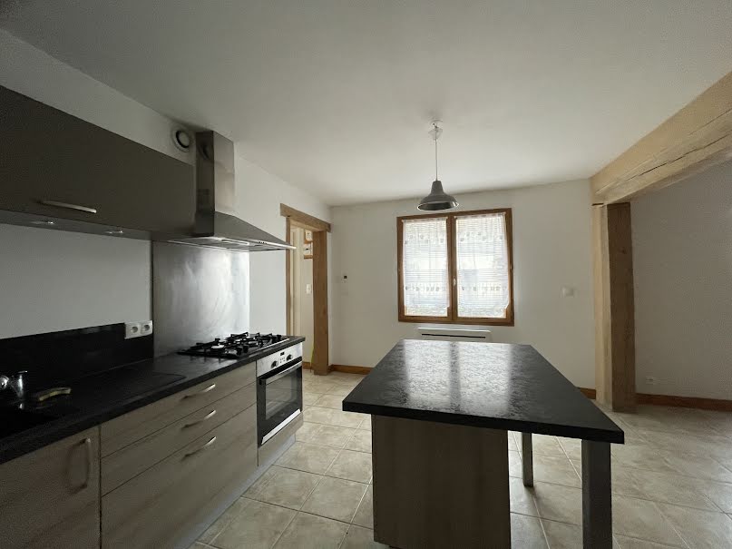 Vente maison 4 pièces 85 m² à Saint-Léonard-de-Noblat (87400), 114 900 €