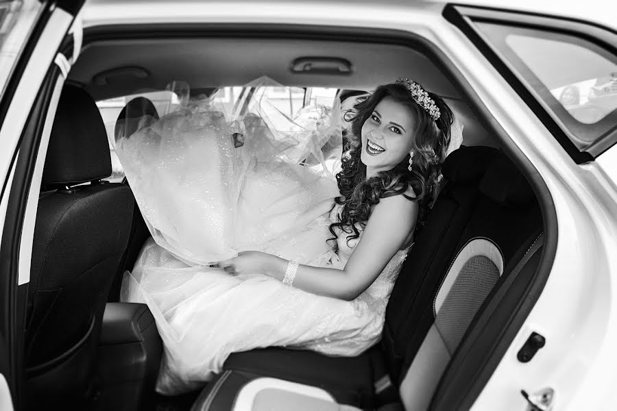 Wedding photographer Sergey Malandiy (grigori4). Photo of 20 April 2016