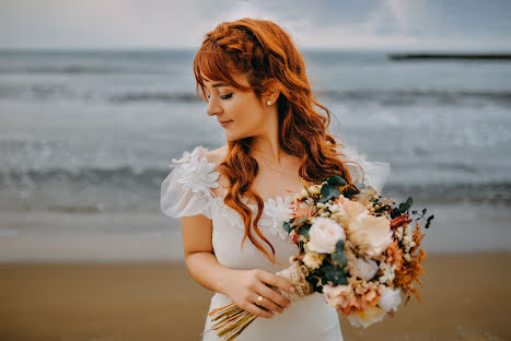 Fotógrafo de casamento Zehra Dinç (141273). Foto de 27 de abril 2020