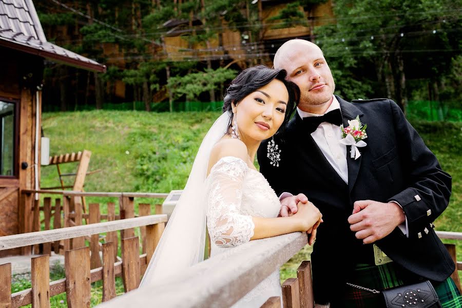 Wedding photographer Vladimir Esikov (yess). Photo of 20 August 2015