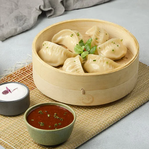 Steamed Chicken Classic Momos With Momo Chutney