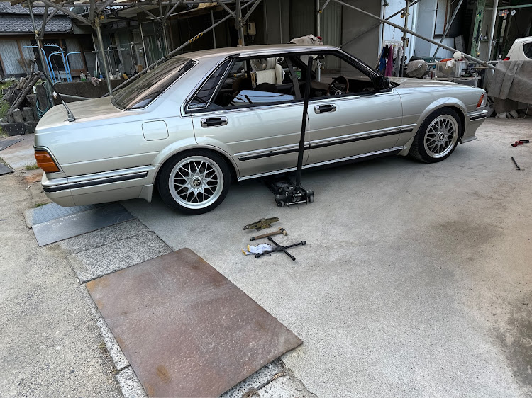 セドリックのY31セドリック・Y31・車検だるいに関するカスタム事例の投稿画像1枚目