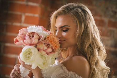 Fotógrafo de casamento Darya Voronina (aniva1935). Foto de 30 de março 2017